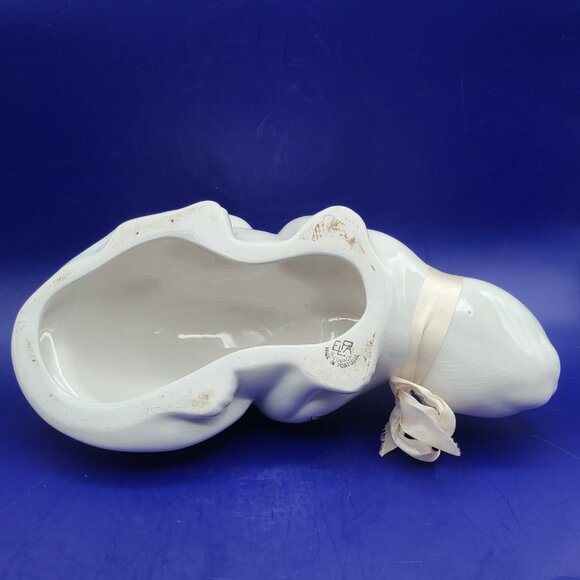 Vintage ELPA Alcobaca White Ceramic Crouching Cat Figurine Statue Blue Glass Eye - Picture 7 of 12